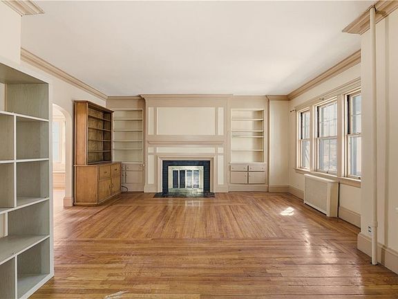 5th image of 5 Lowden St