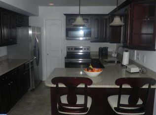 39 Hawthorne Ln, Willingboro, NJ