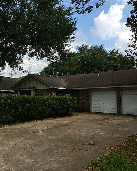 1st image of 11127 Holly Hill Ln