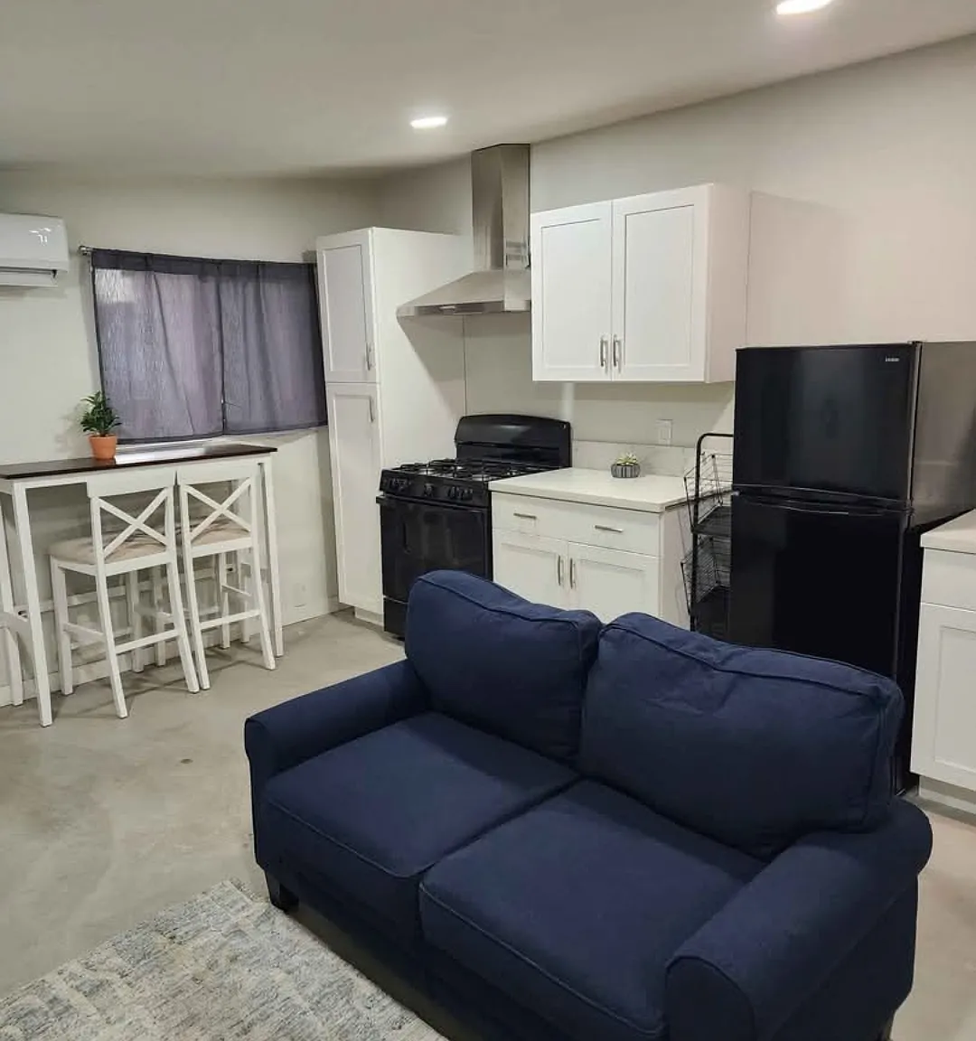 Carob St, Fontana — Photo 2