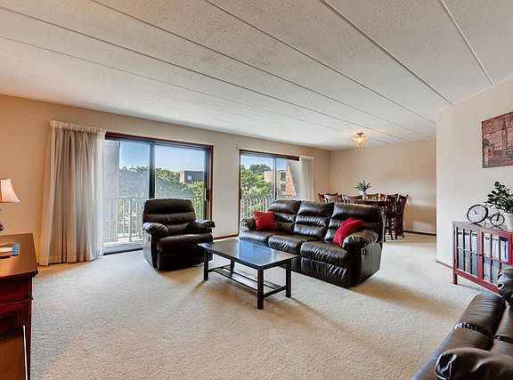 2nd image of 901 Center St Unit 406