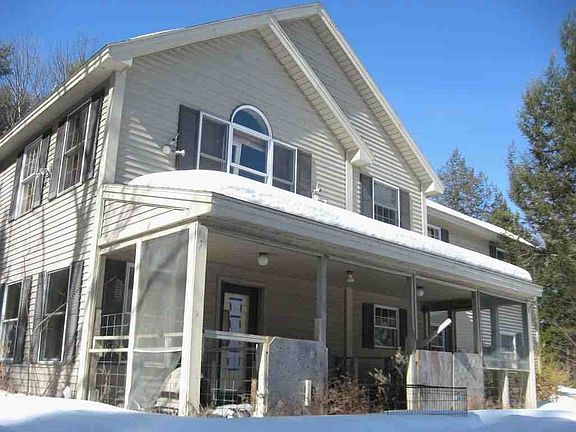 2nd image of 28 Bog Rd