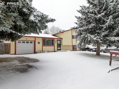 7216 River Bend Rd, Colorado Springs, CO, 80911