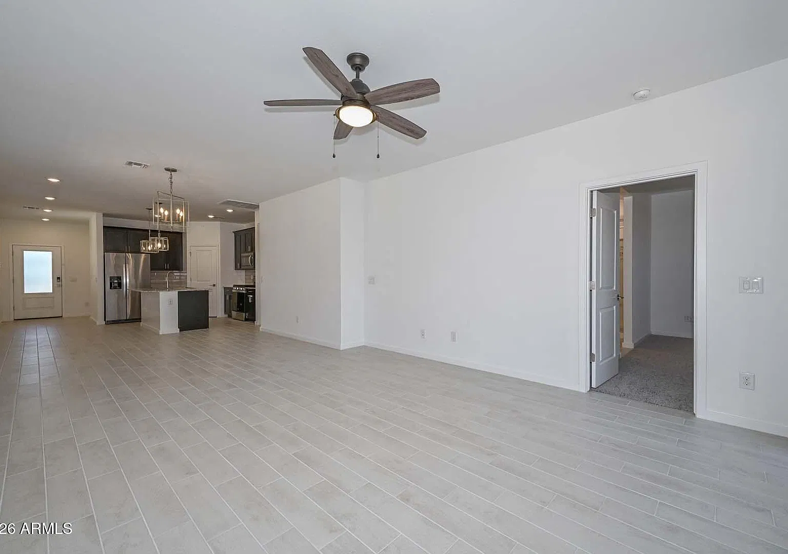 3 bed, 2.0 bath, 1465 sqft, $1,850 — Photo 3