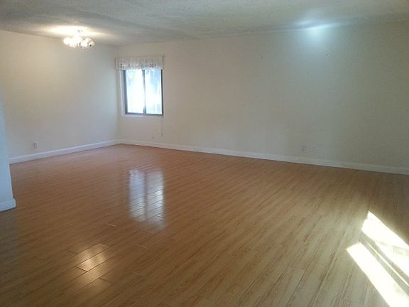 4th image of 4415 Norwalk Dr APT 6