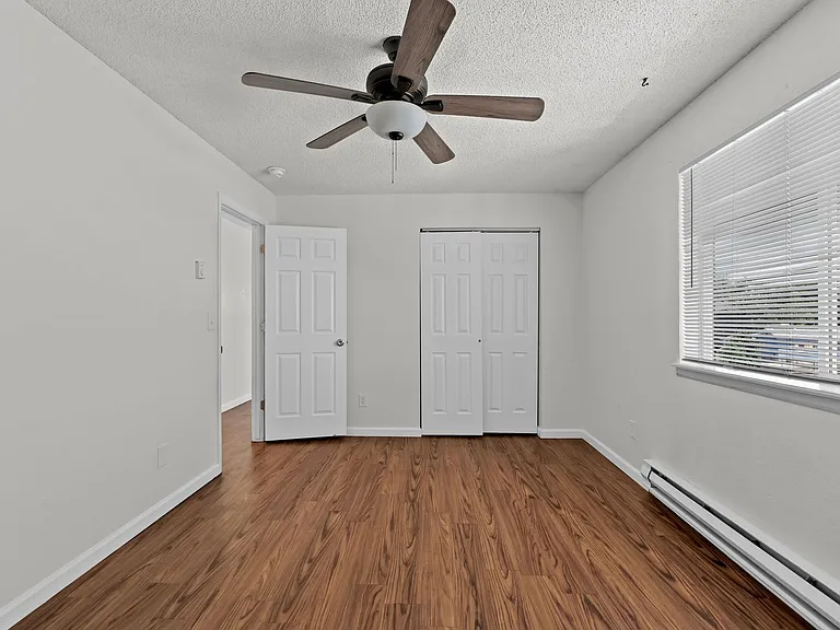1535 Poplar Dr #10 — Photo 22
