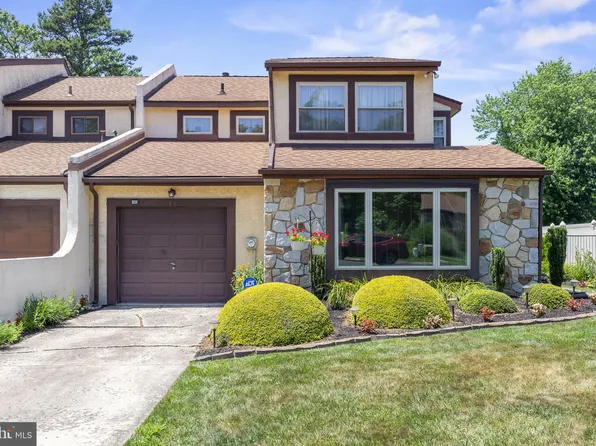 53 Fulmar Dr, Voorhees, NJ 08043