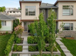 2825 E 35th St SW, Calgary, AB T3E2Y4