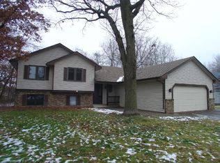 865 Oday St S, Maplewood, MN 55119