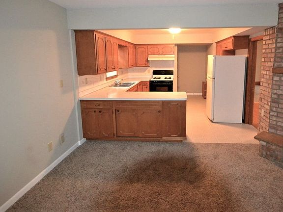 5th image of 701 Manomin Ave
