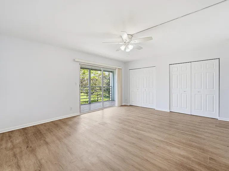 2401 Antigua Cir #J3 — Photo 15