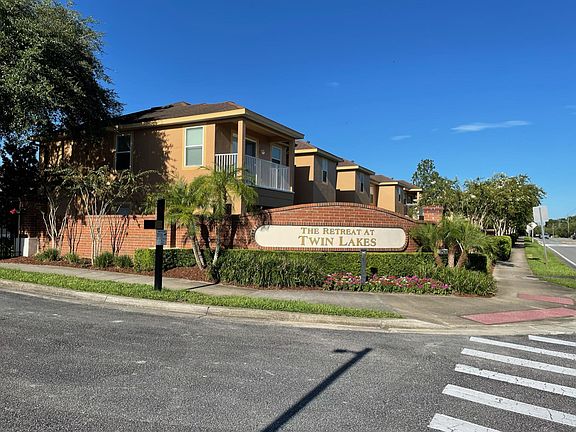 The Retreat Complex entry way.