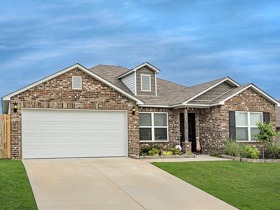 3rd image of 2105 Dandelion Dr