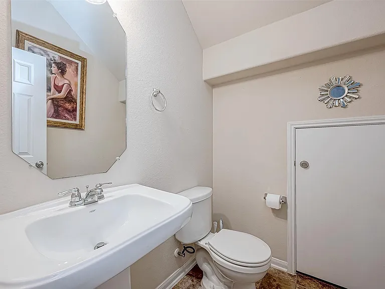 4815 Hackamore Brook Ct — Photo 8