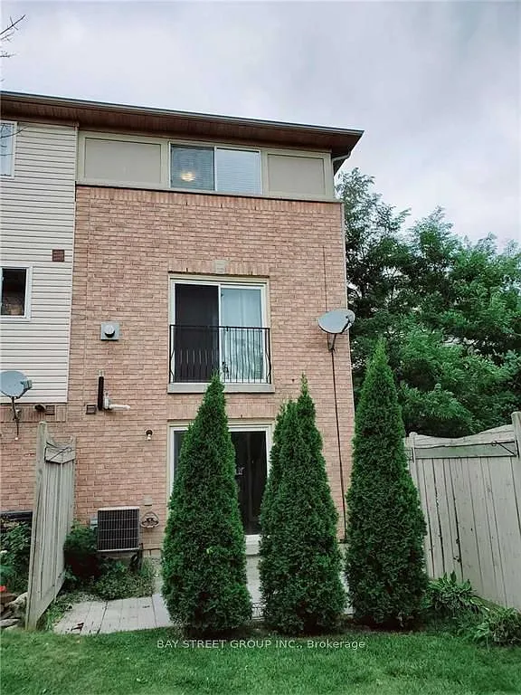3 bed, $3,000 — Photo 3