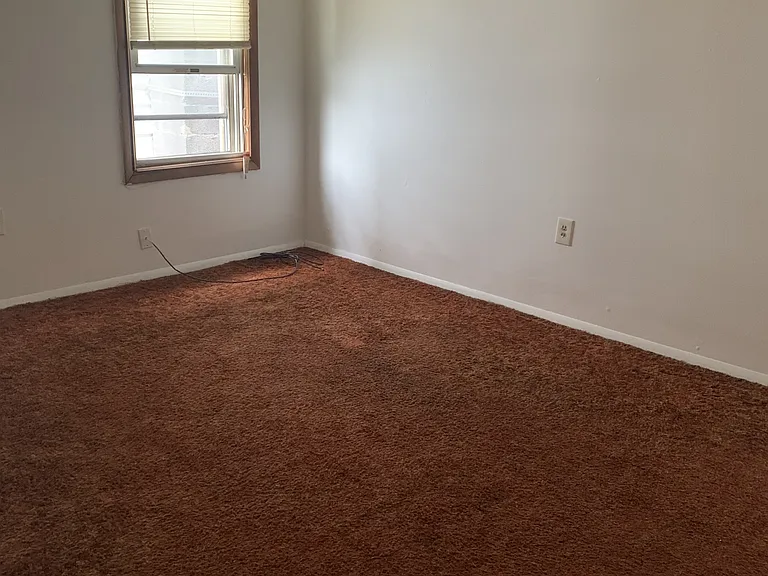 11 Warner St — Photo 3