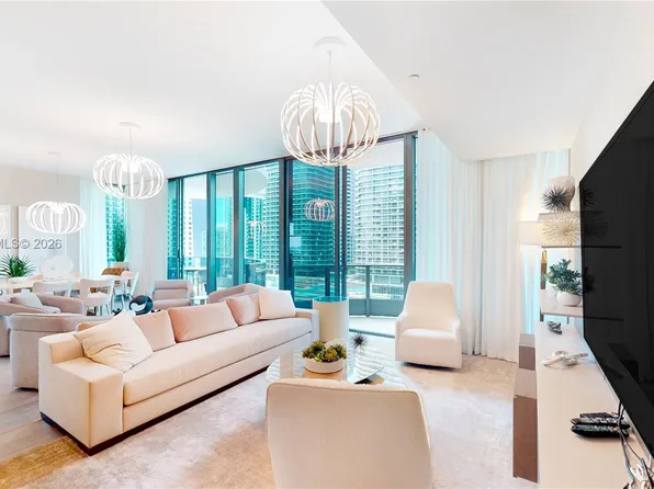 1000 Brickell Plz #1812, Miami, FL 33131