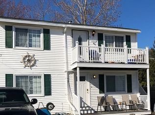 6 Dow Ave, Hampton, NH 03842