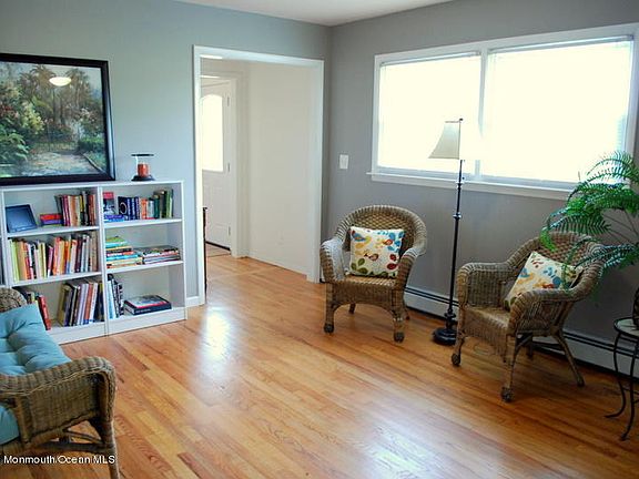 4th image of 536 W Earl Ct