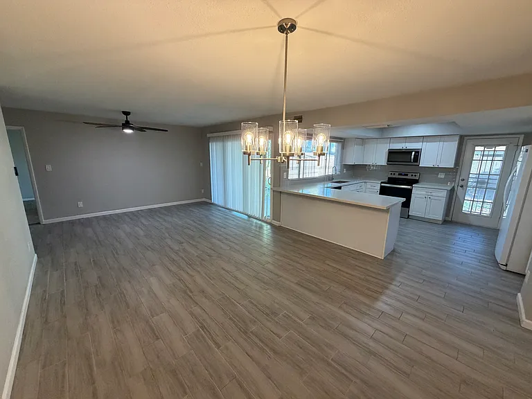 4807 W Beryl Ave — Photo 9