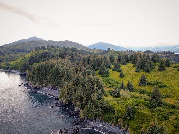 2nd image of 6091 Cliff Point Rd