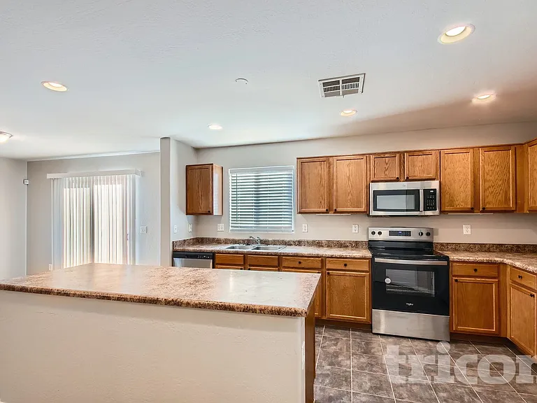 13301 E Primrose Ln — Photo 8