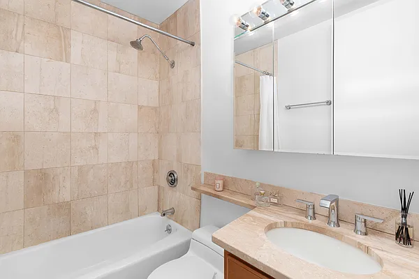 Sold by Sotheby's International Realty | media 7