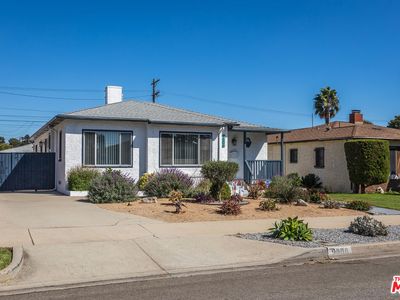 9806 S Van Ness Ave, Los Angeles, CA, 90047