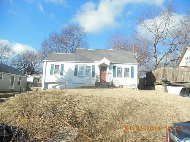 1st image of 632 Lake Dr