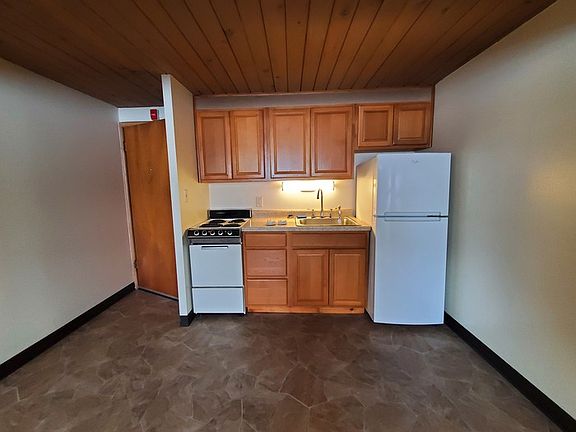 4th image of 1115 18th Ave S #16