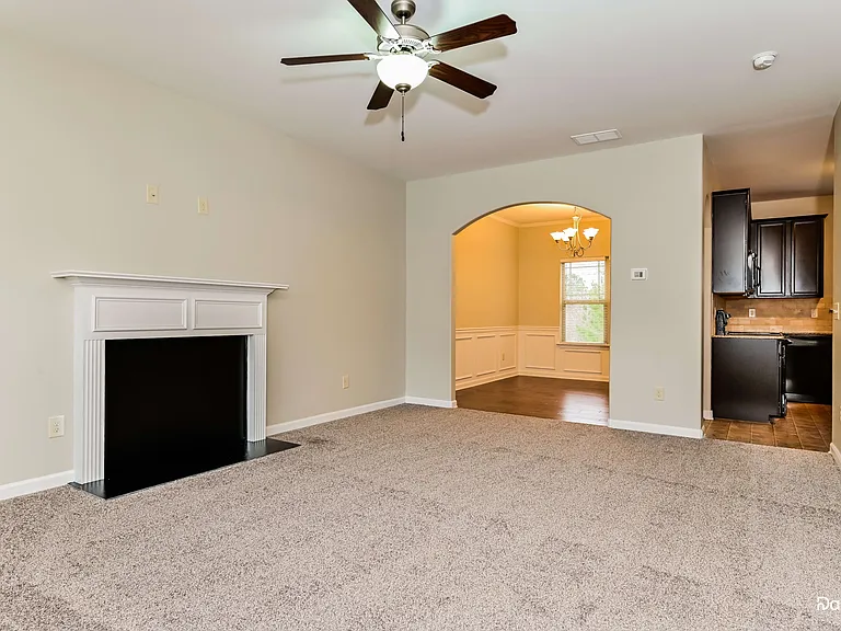 633 Stevens Pl — Photo 5