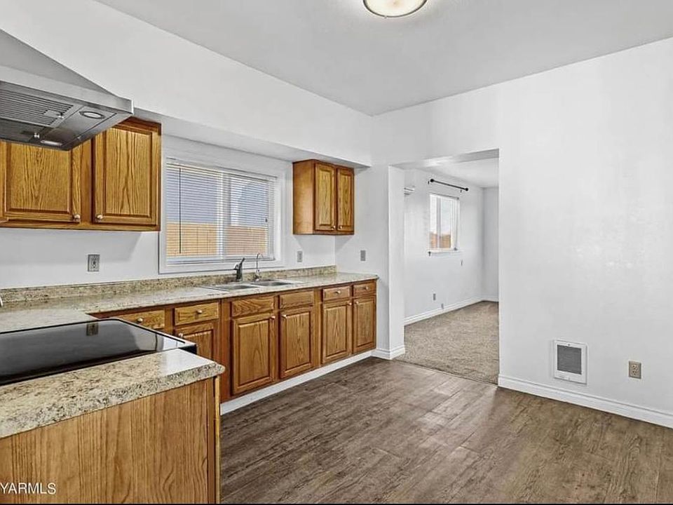 70 Mauch Alley St, Harrah, WA 98933 Zillow