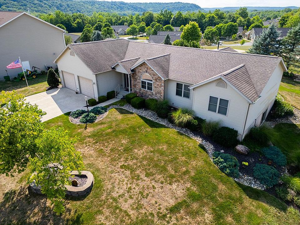 1st image of 133 Stone Trace Dr