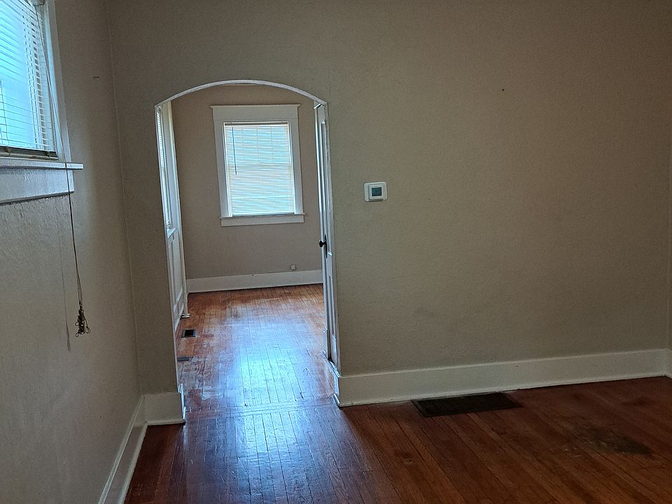 1st image of 2046 S 24th St APT 1