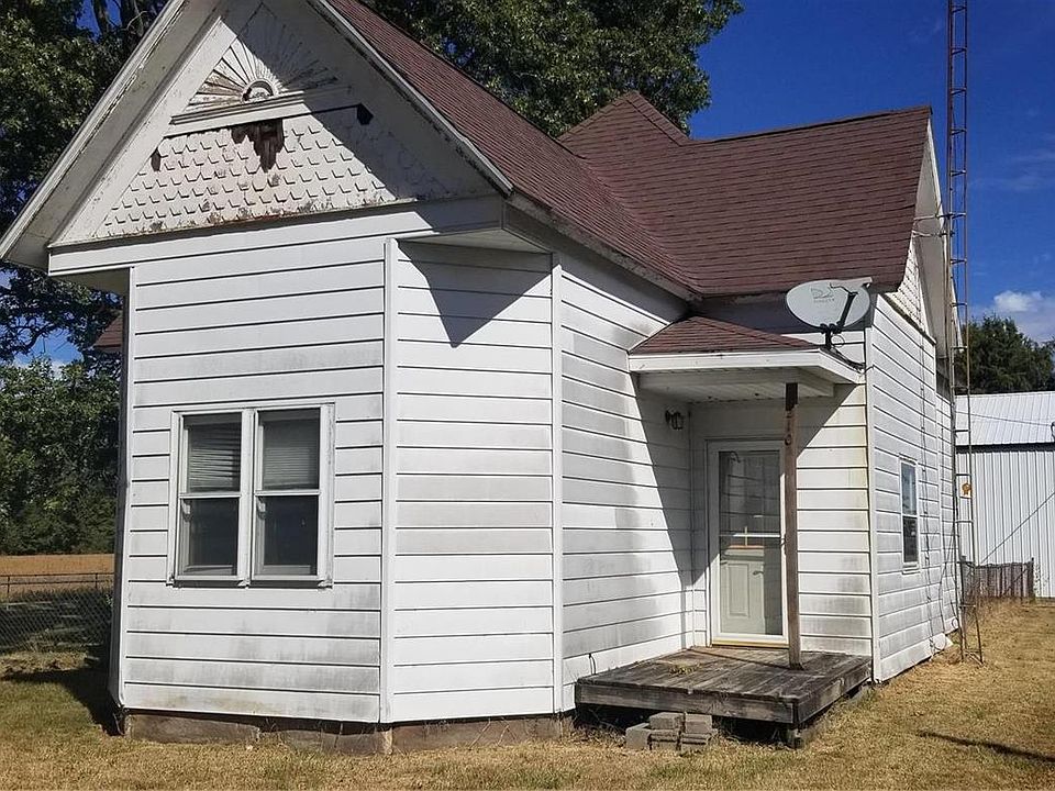 1st image of 210 N Park St