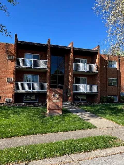 Primary Photo - Woodhill Apartments