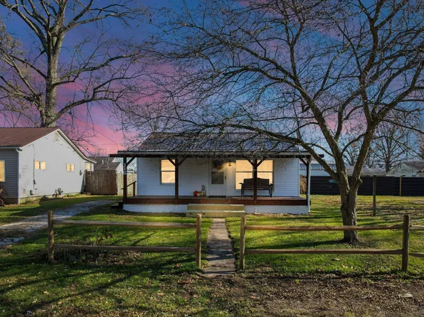 116 Cliff St, Buckeye Lake, OH 43008