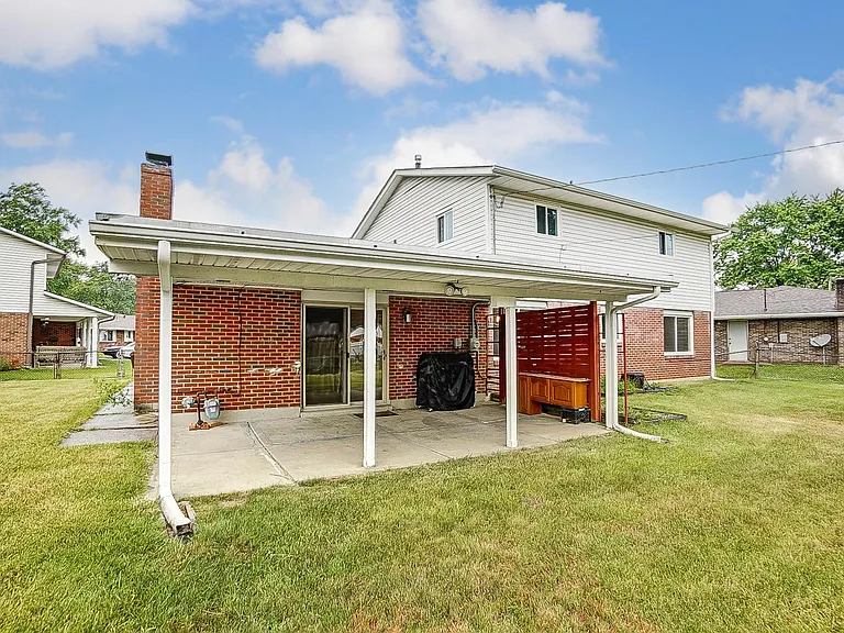 415 Rustic Ct — Photo 29