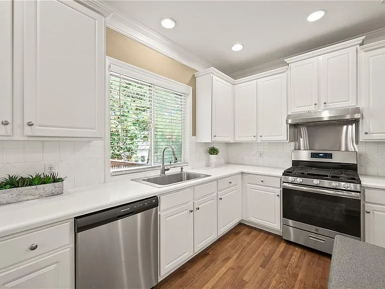 10950 Kimball Crest Dr — Photo 16