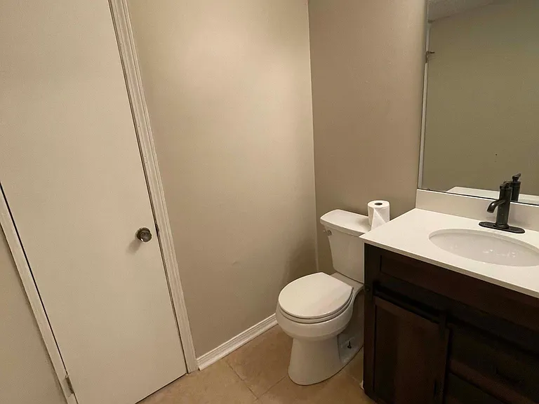 6445 Cedar Bend Ct #D — Photo 9