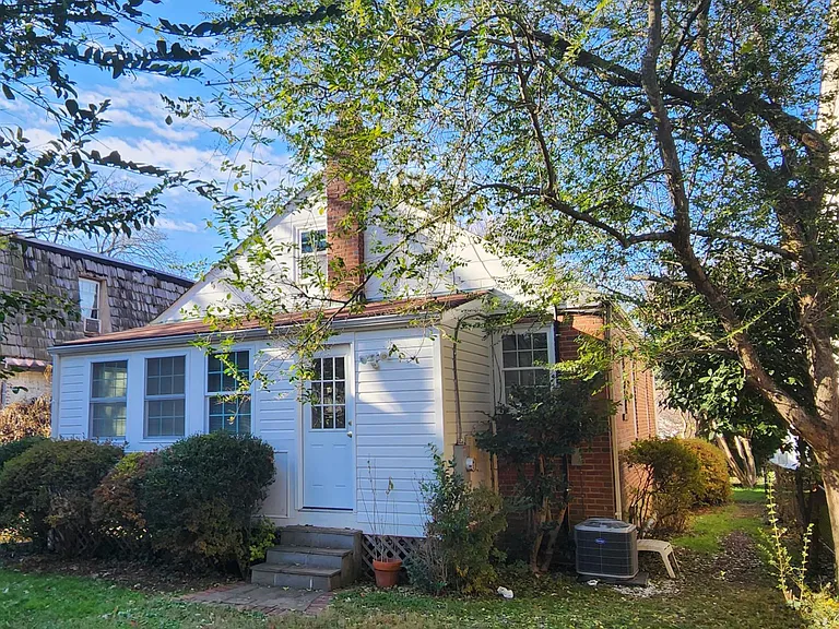 4847 Bayard Blvd — Photo 11