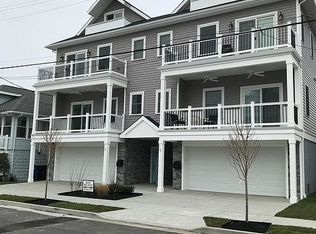 7 N Newark Ave, Ventnor, NJ 08406