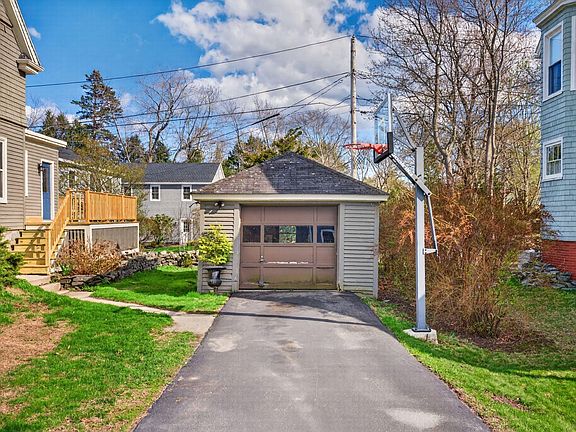 3rd image of 6 Sea View Avenue