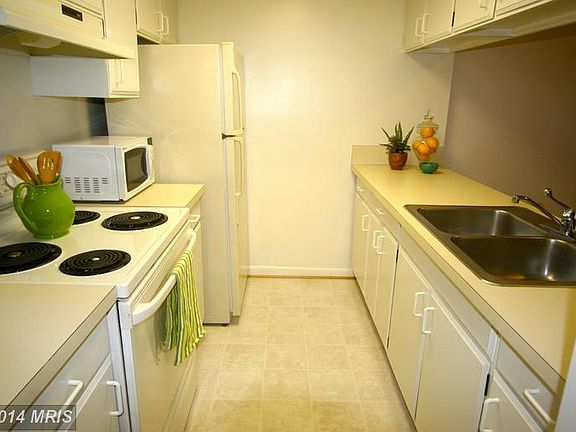 5th image of 3321 S Leisure World Blvd #98-1B