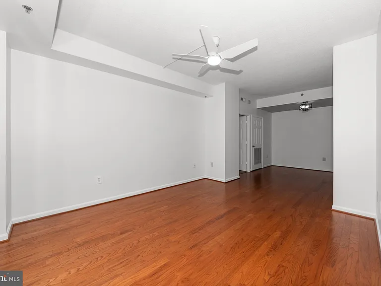 940 Astern Way #102A — Photo 3