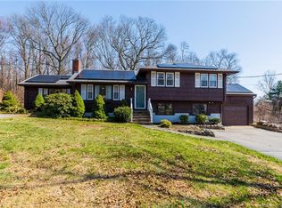 13 Dubois Rd, Uncasville, CT 06382