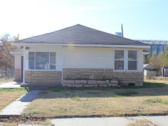 2nd image of 1523 E 3rd Ave