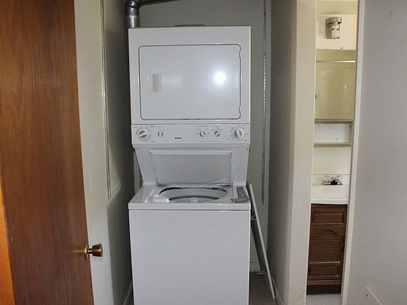 4th image of 111 E Arapahoe St