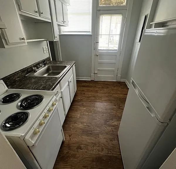 1022 Maplewood Ave — Photo 6