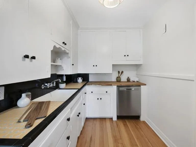 1401 Fairfax St #8 — Photo 7